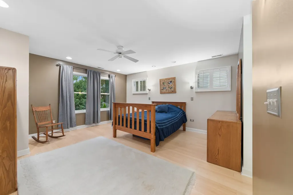 770 Highland Avenue Glen Ellyn IL 60137