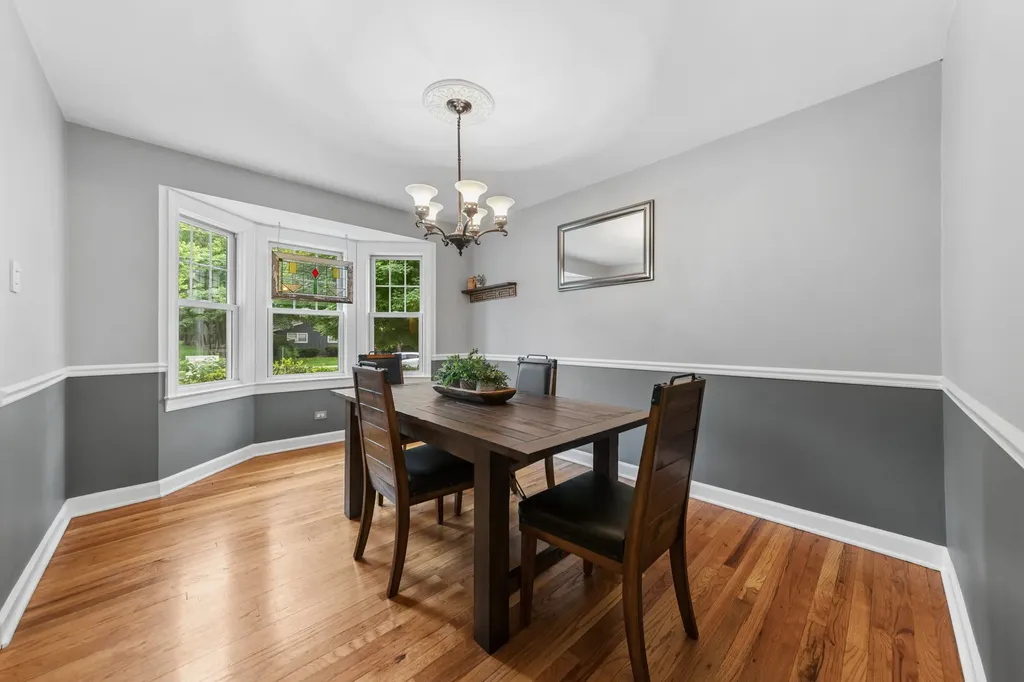 770 Highland Avenue Glen Ellyn IL 60137