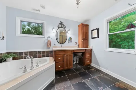 770 Highland Avenue Glen Ellyn IL 60137