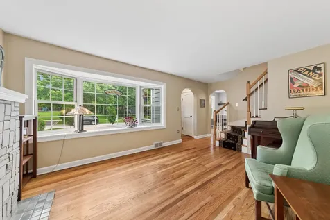 770 Highland Avenue Glen Ellyn IL 60137