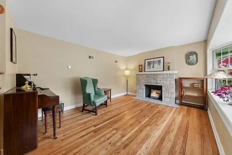 770 Highland Avenue Glen Ellyn IL 60137
