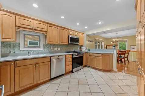 770 Highland Avenue Glen Ellyn IL 60137