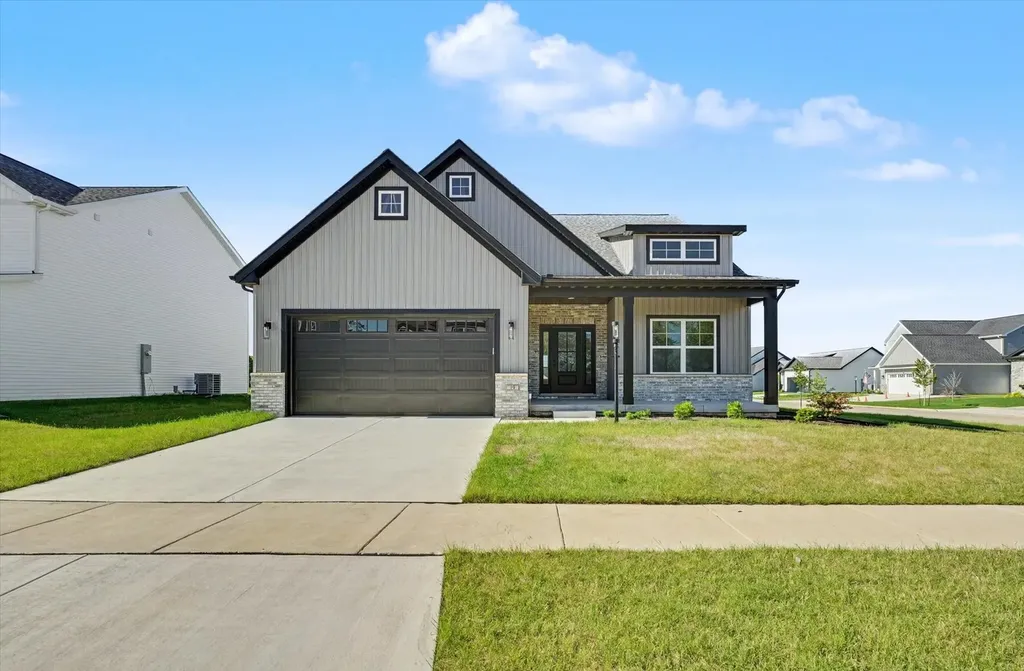 19 Meadow Drive Monticello IL 61856