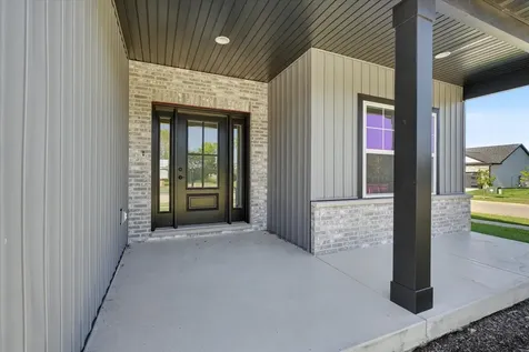 19 Meadow Drive Monticello IL 61856