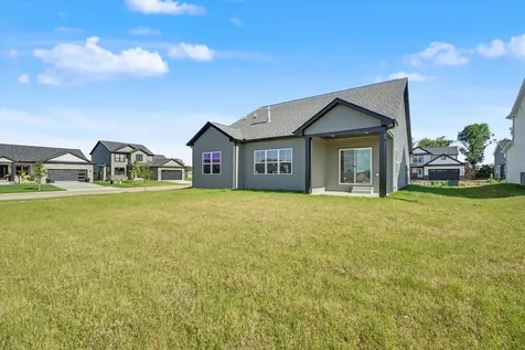 19 Meadow Drive Monticello IL 61856