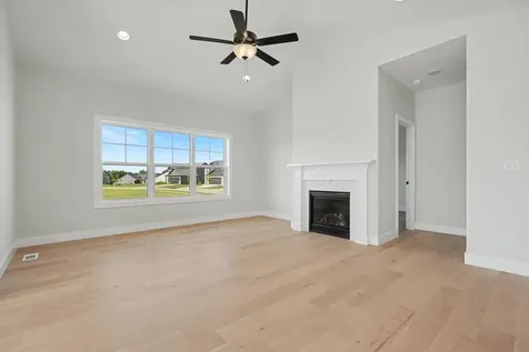 19 Meadow Drive Monticello IL 61856