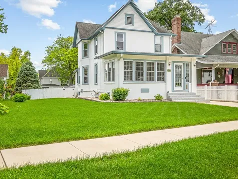 1239 West Lincoln Boulevard Freeport IL 61032