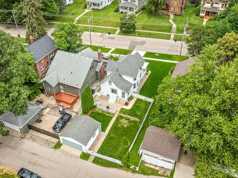 1239 West Lincoln Boulevard Freeport IL 61032