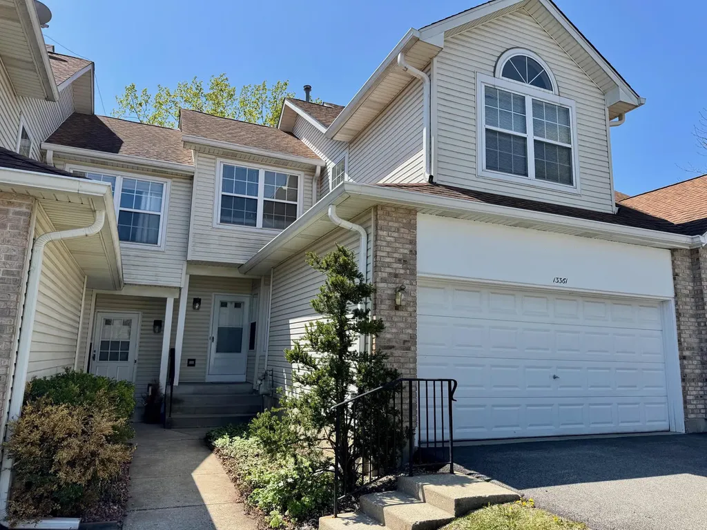 13361 West Heiden Circle Lake Bluff IL 60044