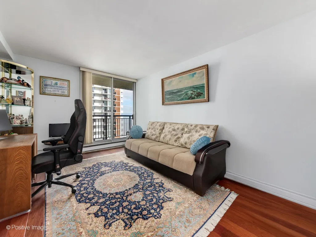 6007 North Sheridan Road Chicago IL 60660