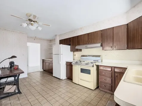 10809 Claridge Avenue Westchester IL 60154