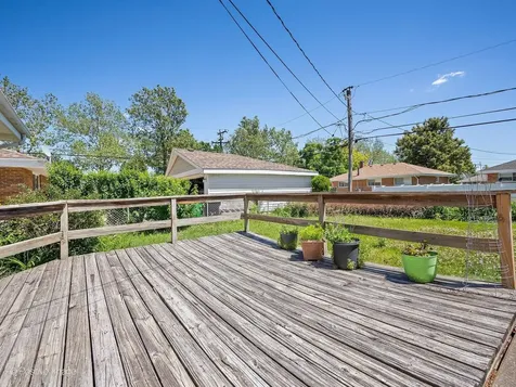10809 Claridge Avenue Westchester IL 60154