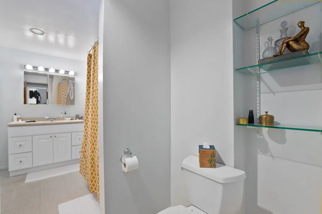 745 North Throop Street Chicago IL 60642