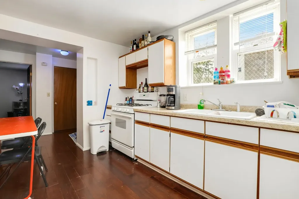 745 North Throop Street Chicago IL 60642