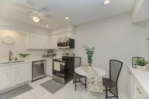 4000 Dundee Road Northbrook IL 60062