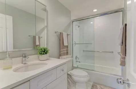 4000 Dundee Road Northbrook IL 60062