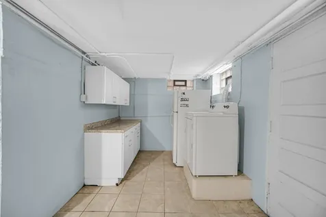 10122 South Bell Avenue Chicago IL 60643