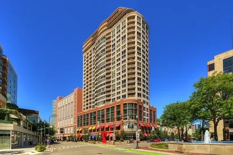807 Davis Street Evanston IL 60201