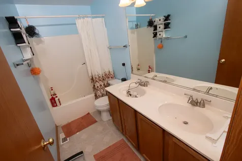 990 Wilkinson Lane North Aurora IL 60542