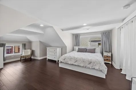 1221 Scoville Avenue Berwyn IL 60402