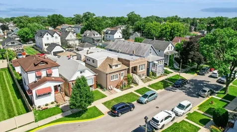 1221 Scoville Avenue Berwyn IL 60402