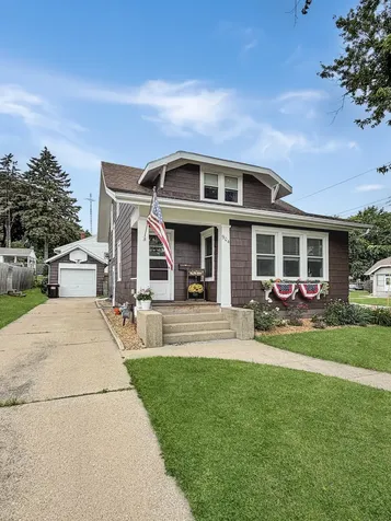 904 South Mckinley Avenue Freeport IL 61032