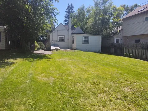 218 Southern Terrace Island Lake IL 60042