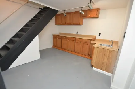 2020 North Rockton Avenue Rockford IL 61103