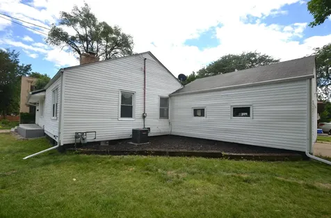 2020 North Rockton Avenue Rockford IL 61103