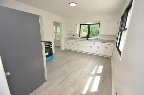 2020 North Rockton Avenue Rockford IL 61103