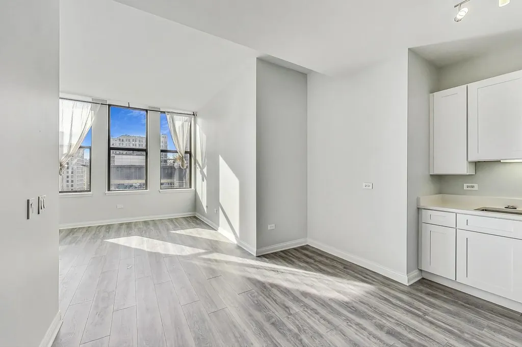 8 West Monroe Street Chicago IL 60603