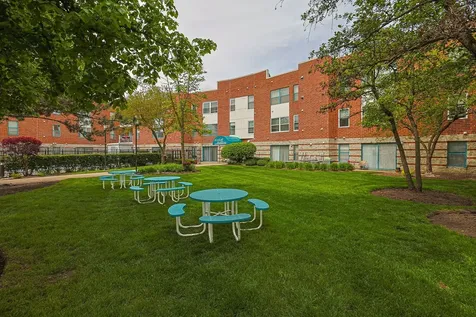 3265 Kirchoff Road Rolling Meadows IL 60008