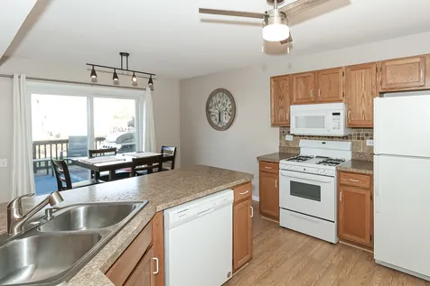 1272 Silk Oak Lane Bartlett IL 60103