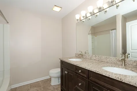 1272 Silk Oak Lane Bartlett IL 60103