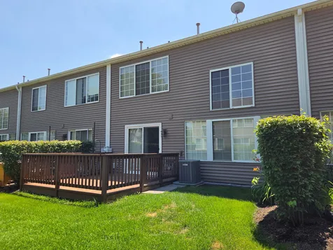 1272 Silk Oak Lane Bartlett IL 60103