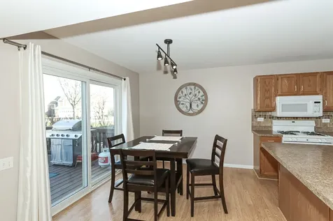 1272 Silk Oak Lane Bartlett IL 60103