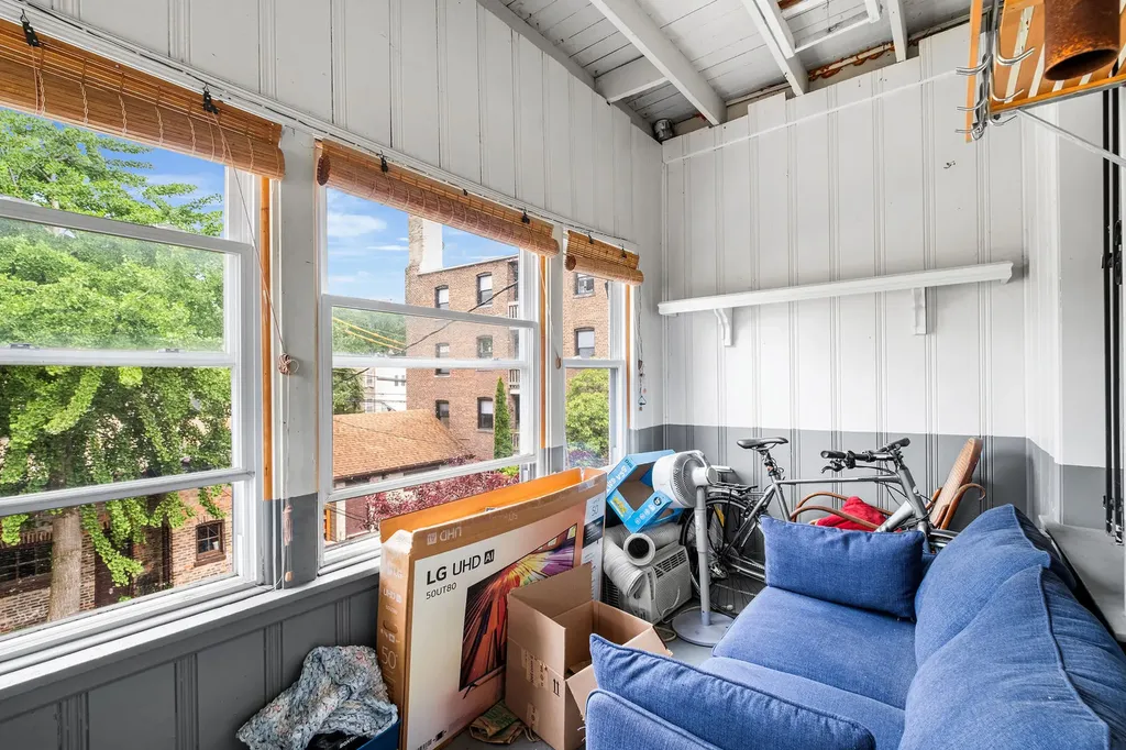 7529 North Winchester Avenue Chicago IL 60626