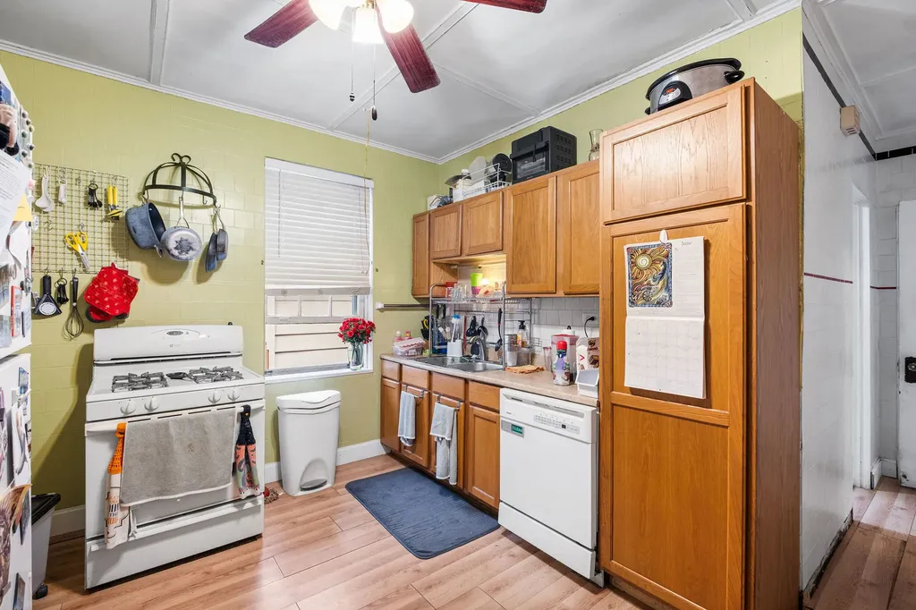 7529 North Winchester Avenue Chicago IL 60626