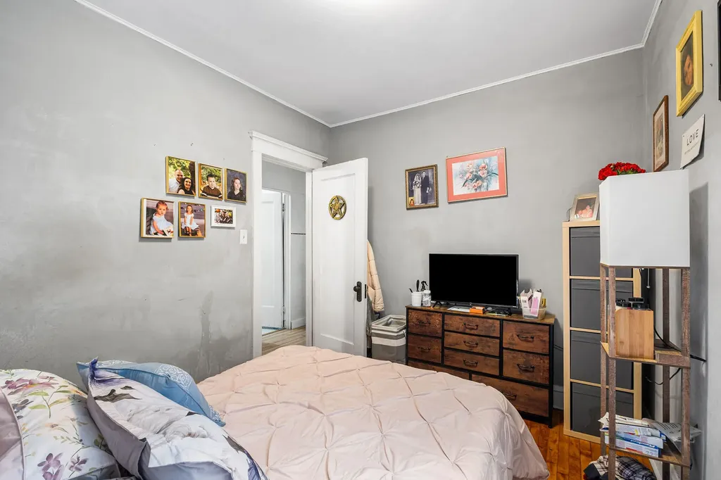 7529 North Winchester Avenue Chicago IL 60626