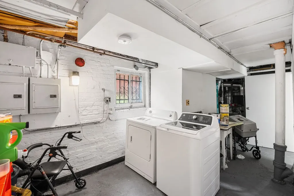 7529 North Winchester Avenue Chicago IL 60626