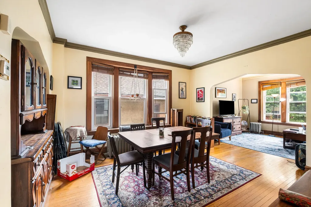 7529 North Winchester Avenue Chicago IL 60626