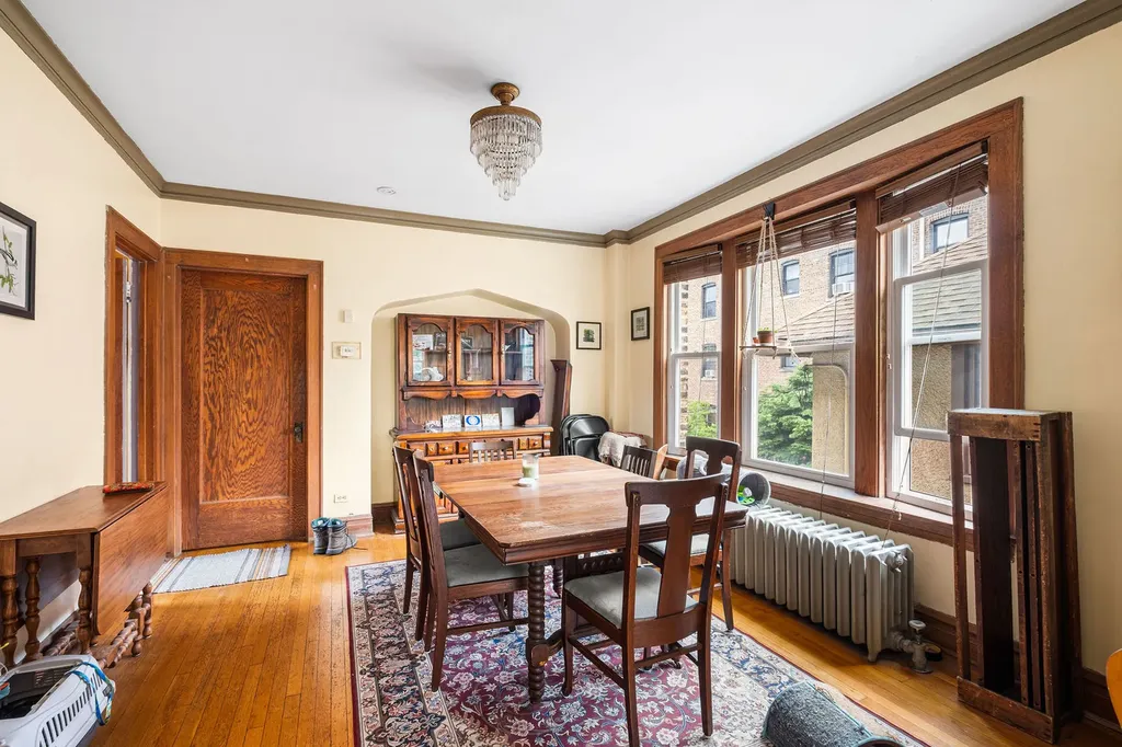 7529 North Winchester Avenue Chicago IL 60626
