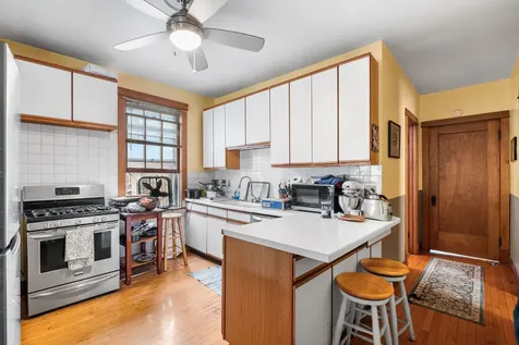7529 North Winchester Avenue Chicago IL 60626