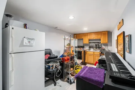 7529 North Winchester Avenue Chicago IL 60626