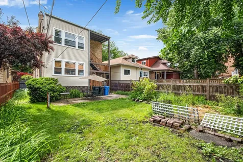 7529 North Winchester Avenue Chicago IL 60626