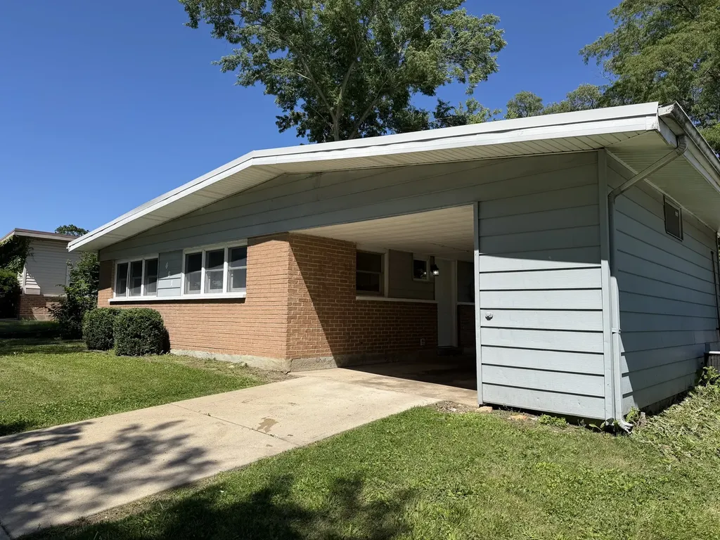 461 Titonka Street Park Forest IL 60466