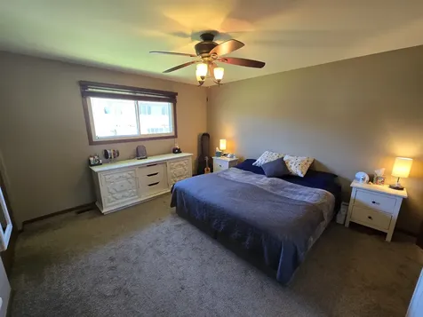 17042 Lockwood Avenue Oak Forest IL 60452