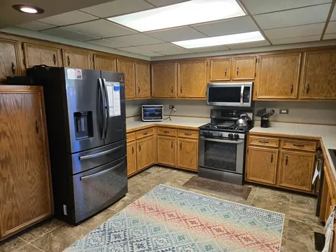 17042 Lockwood Avenue Oak Forest IL 60452