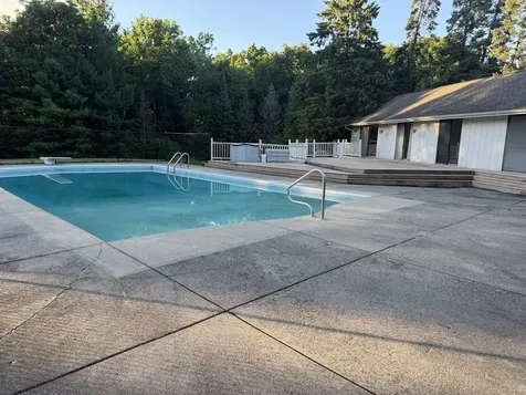 1842 Thomas Atkinson Road Inverness IL 60067