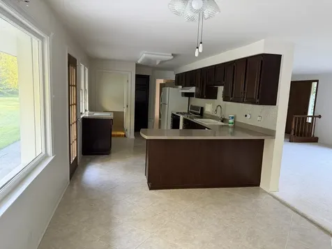 1842 Thomas Atkinson Road Inverness IL 60067